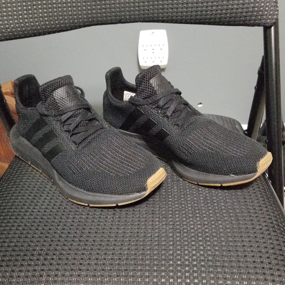 Adidas Originals Swift Run Casual Shoes